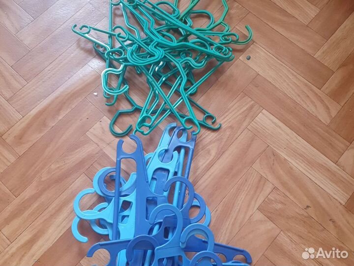 Плечики детские