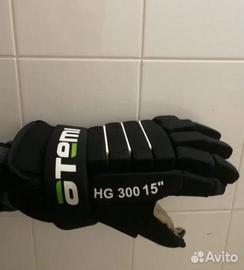 Продаются хоккейные шорты и краги