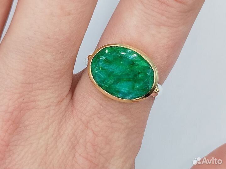 Кольцо с изумрудом