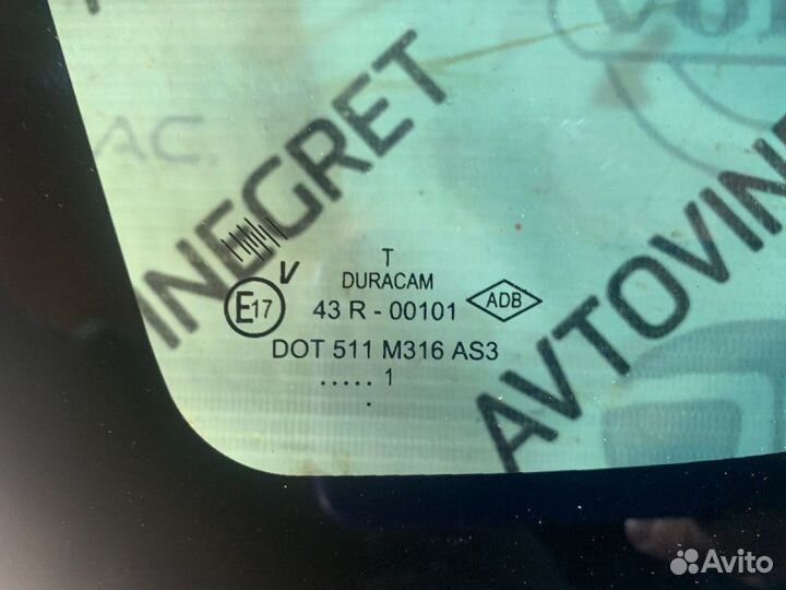 Стекло кузова левое Renault Duster 1 F4R 2.0