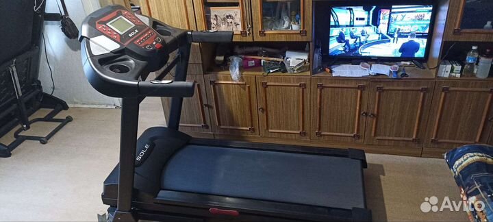 Беговая дорожка sole fitness F60