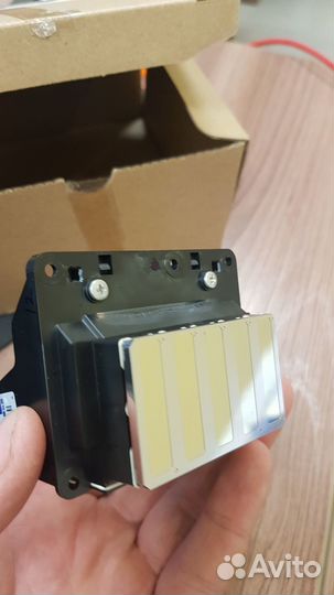 F191151 Печатающая головка epson P6000 7890 P8000