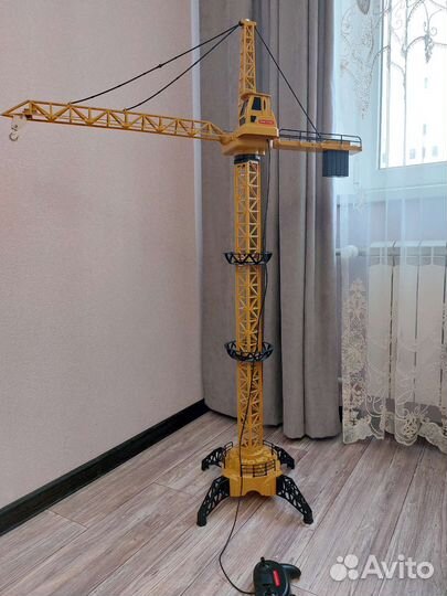 Подъемный кран игрушка почти новый