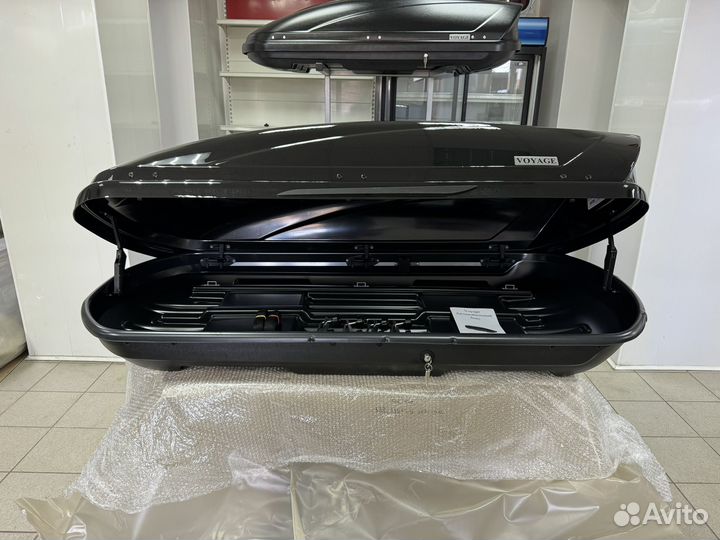 Автобокс Voyage 440л 175см Черный металлик глянец