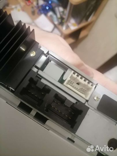 Головное устройство на nissan