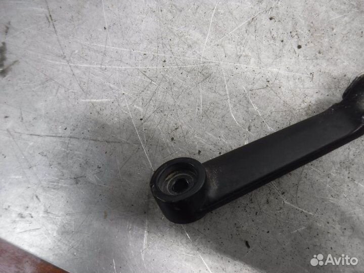 Поводок дворника правый Лада Калина 2 21127 2015