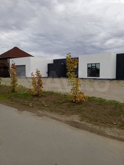 Коттедж 280 м² на участке 11 сот.