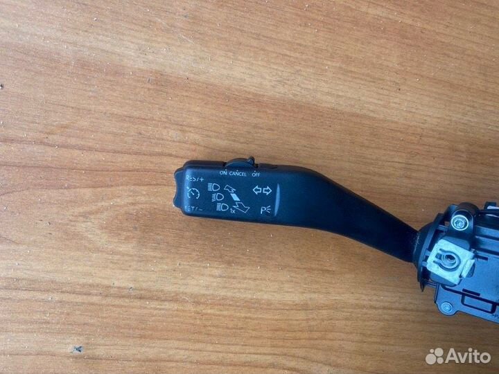 Переключатель подрулевой Vw Tiguan cavd 2012