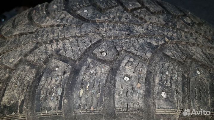 Nokian Tyres Hakkapeliitta 5 215/65 R16