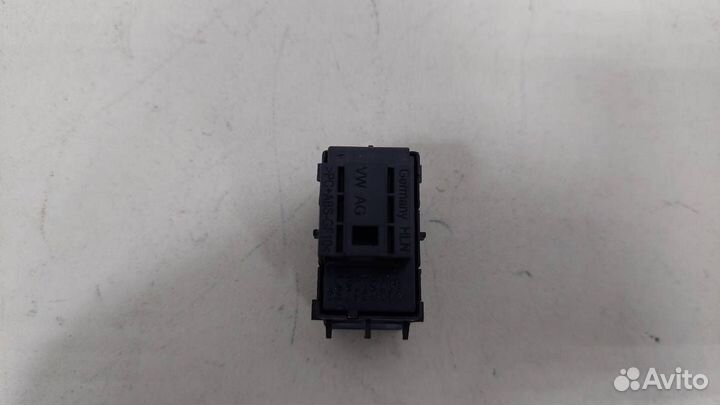 Кнопка стеклоподъемника Skoda Octavia A7 2013