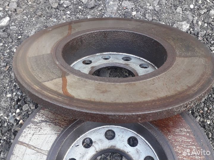 Тормозные диски Volkswagen Golf