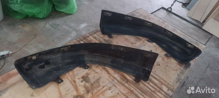 Накладки на передний бампер lancer 10