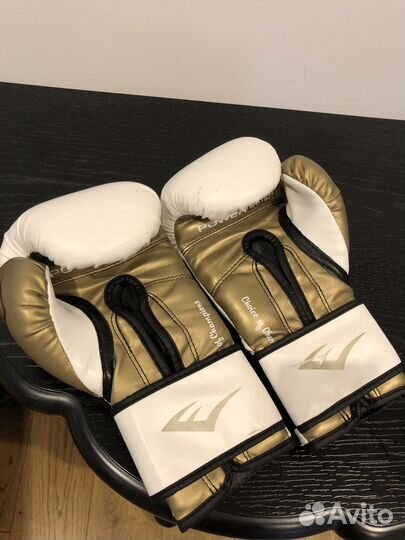 Боксерские перчатки everlast