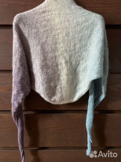 Бактус голуб, бел, фиолет меринос 100%