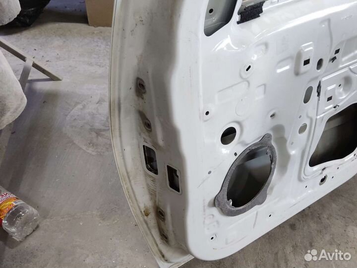 Дверь передняя правая на renault logan 2