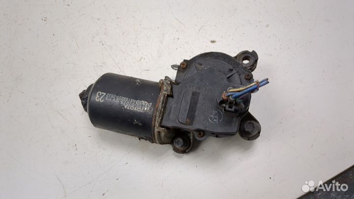 Двигатель стеклоочистителя передний Toyota Sequoia, 2001