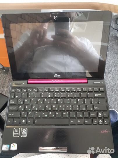 Нетбук asus Eee PC 1008P розовый не включается