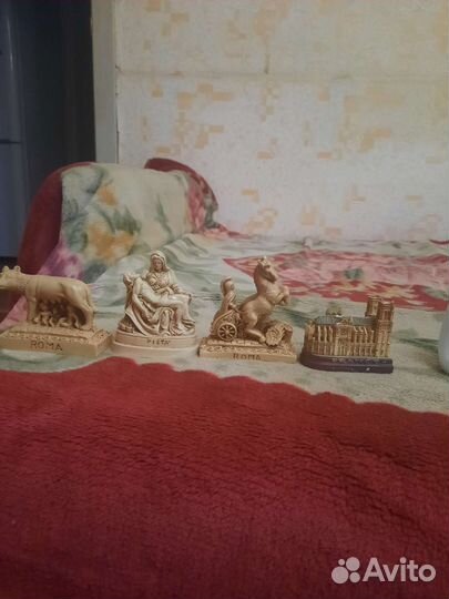 Статуэтки для коллекции