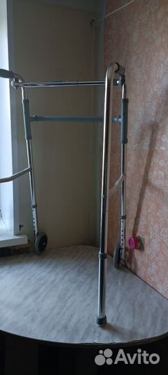 Ходунки с колёсами