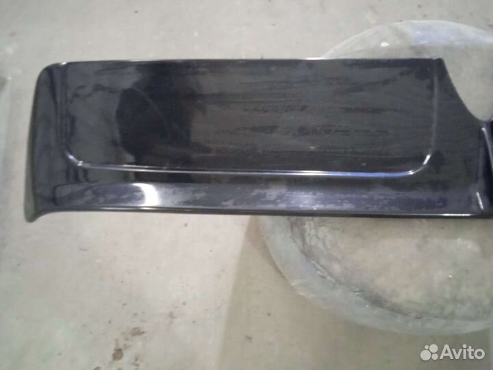 Спойлер на priora хэтчбек