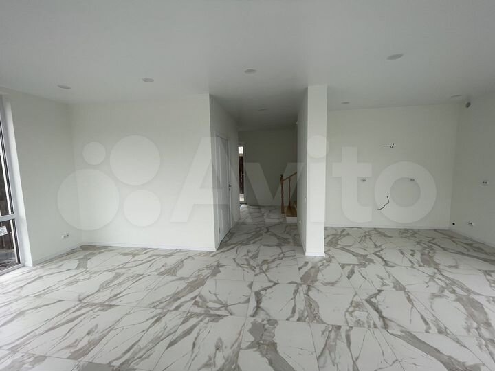 Дом 185 м² на участке 3 сот.