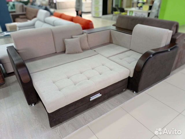 Угловой диван на металлокаркасе