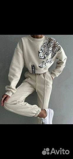 Спортивный костюм женский