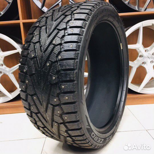 Pirelli Ice Zero 295/35 R21
