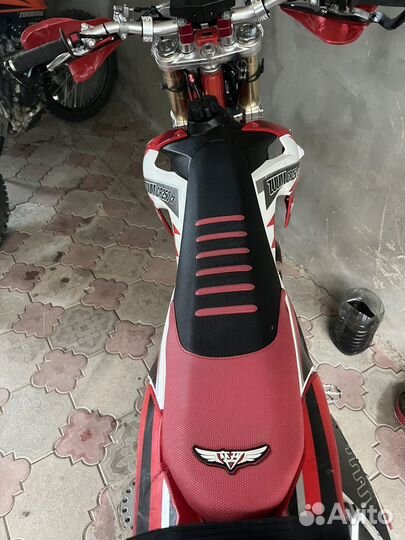 Zuum 250 cb