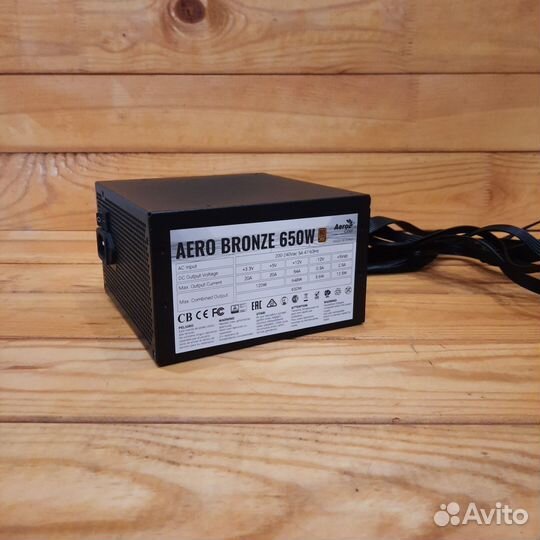 Блок питания AeroCool aero bronze 650 watt / шлейф