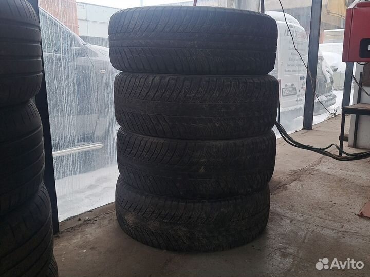 Bridgestone Blizzak LM-001 225/60 R18