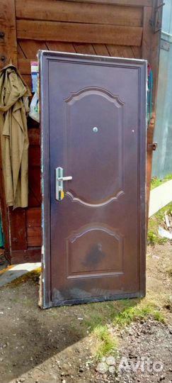 Дверь входная металлическая
