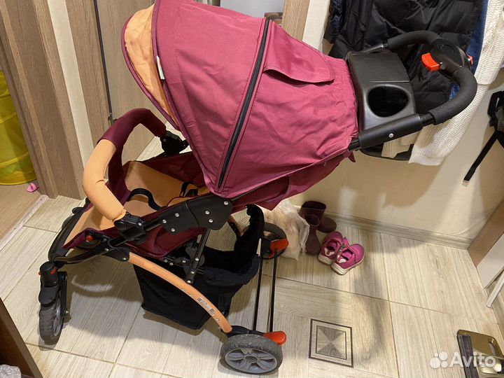 Прогулочная коляска