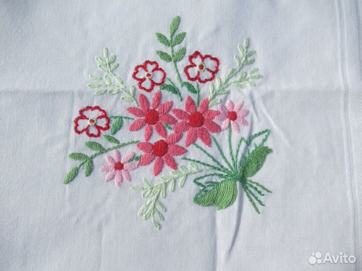 Скатерть №8 с вышивкой 73х73 винтаж