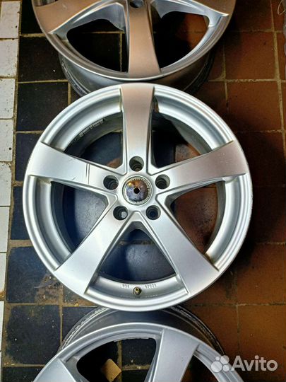 Диски Dezent R17 5x112