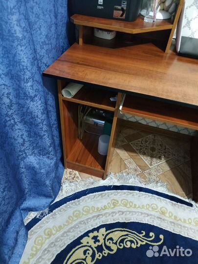 Компьютерный стол