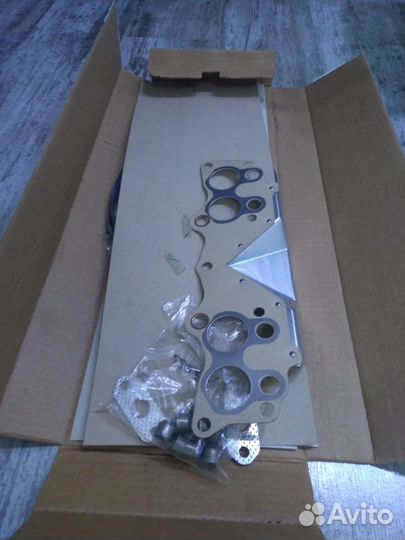 Верхний набор прокладок Toyota Celica 2,4L