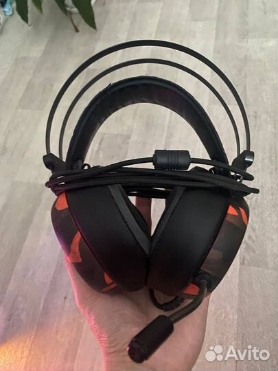 Игровые наушники с микрофоном