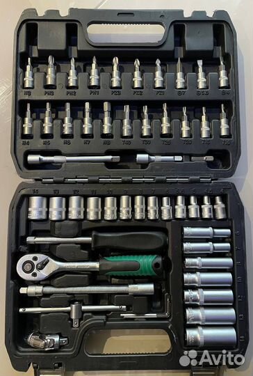 Набор автомобильных инструментов 53 предмета новые