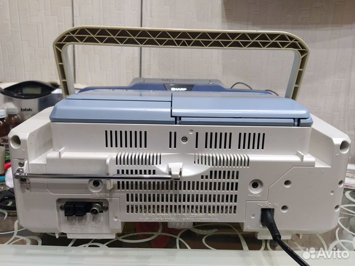 Victor clavia CD-MD portable system RC-Z1MD-W