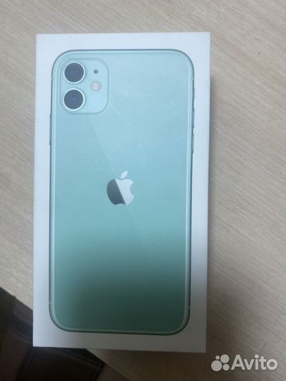 Телефон iPhone 11