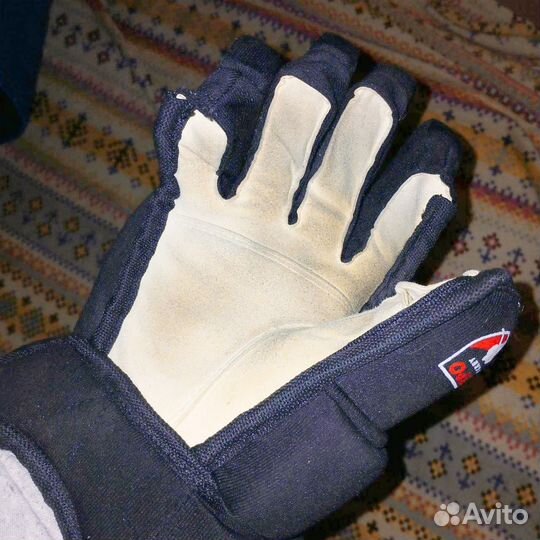 Шлем хоккейный