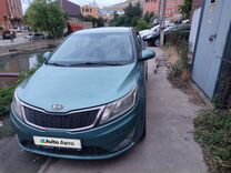 Kia Rio 1.6 AT, 2012, битый, 280 000 км, с пробегом, цена 560 000 руб.