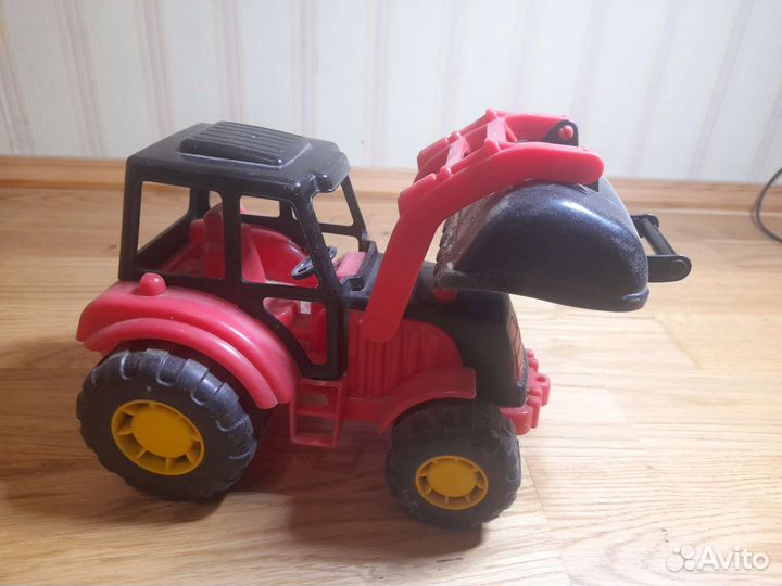 Детский трактор