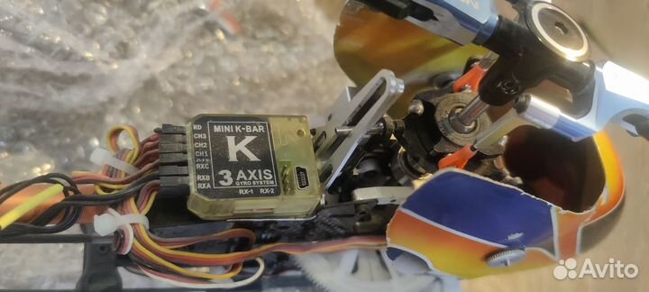 Дрон, вертолет trex 450