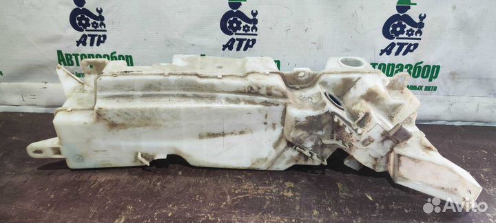 Бачок омывателя Toyota Land Cruiser 200