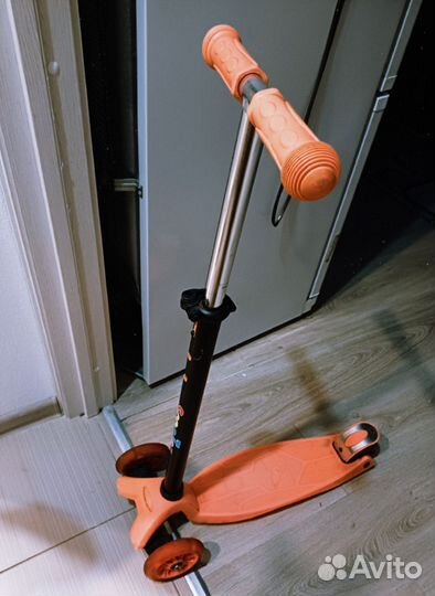 Самокат детский трехколесный