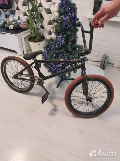 Трюковой велосипед BMX
