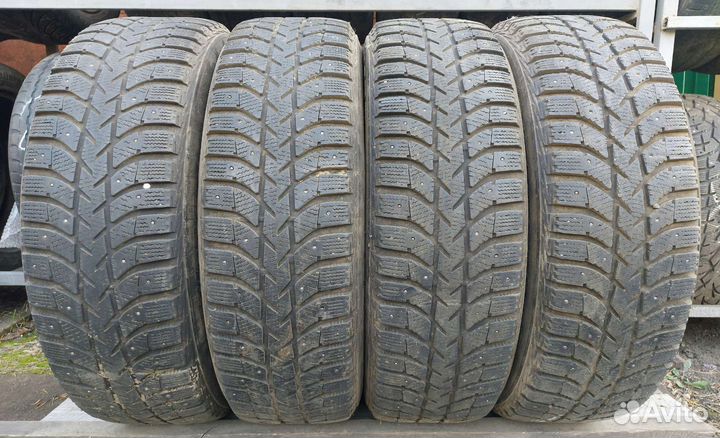 Bridgestone Ice Cruiser 5000 225/65 R17 102T