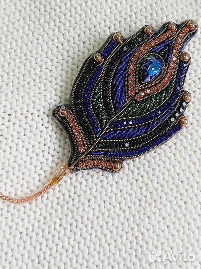 Брошь ручной работы Перышко